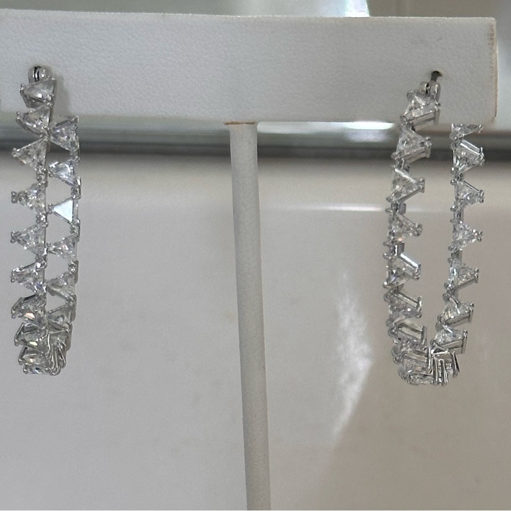 Swarovski Ortyx Hoop Earrings, Triangle cut, Rhodium plated